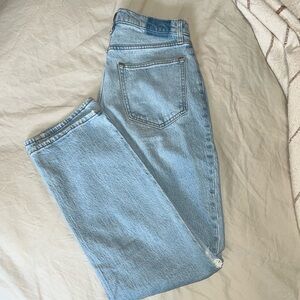 Abercrombie The 90’s Straight Ultra High Rise Curve Love Jean